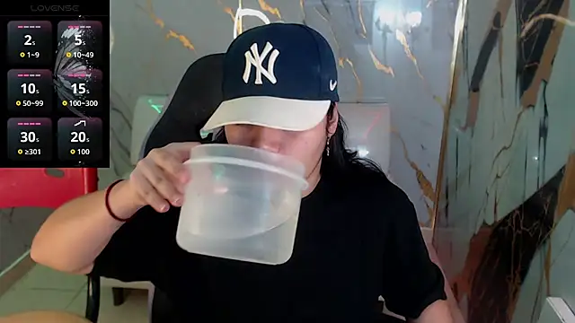 Snapshot of melany_rouse18 chatting on December 4, 2025, 1:42 pm melany rouse18 online show from December 4, 2025, 1:42 pm