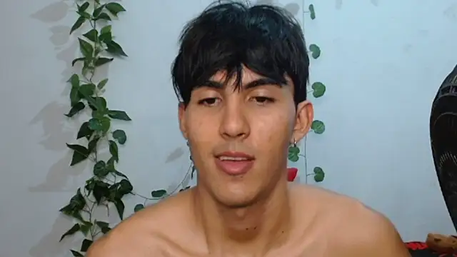 Snapshot of neithanzynxx chatting on February 23, 2025, 10:31 pm neithanzynxx online show from February 23, 2025, 10:31 pm