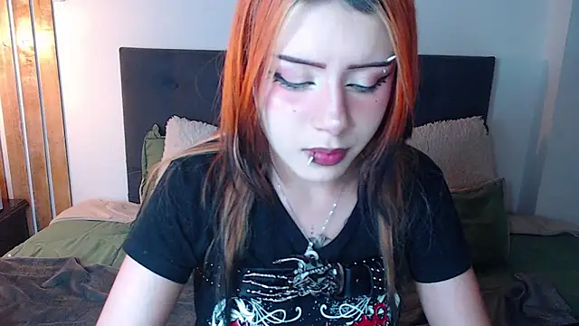 Snapshot of fyreandfox_ chatting on May 22, 2026, 8:47 pm fyreandfox online show from May 22, 2026, 8:47 pm
