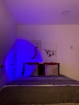 Dahiana Giil online show from September 14, 2025, 6:23 am