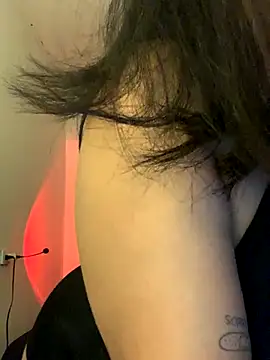 Dahiana Giil online show from September 20, 2025, 4:57 am