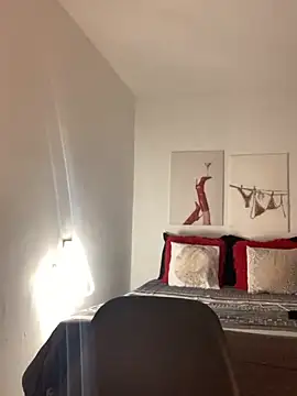 Dahiana Giil online show from December 3, 2025, 7:38 am