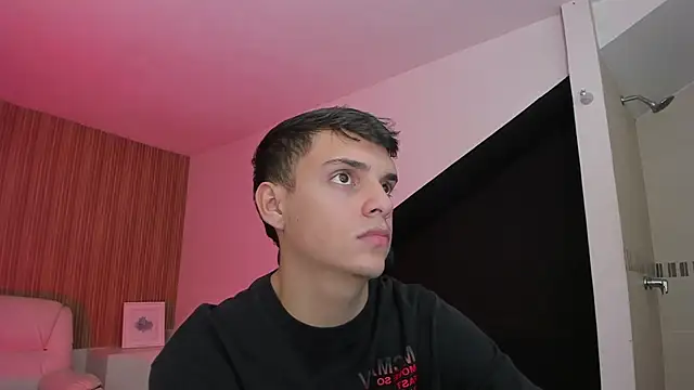 JacobRoberts1 online show from November 20, 2025, 8:52 pm