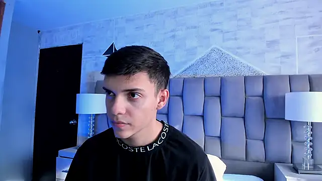 JacobRoberts1 online show from November 22, 2025, 9:14 pm