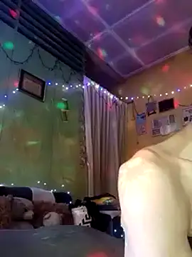 Snapshot of Tolayerfly69 chatting on March 10, 2025, 8:48 am Tolayerfly69 online show from March 10, 2025, 8:48 am