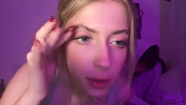 Snapshot of sinfulblonde1 chatting on March 20, 2025, 7:58 am sinfulblonde1 online show from March 20, 2025, 7:58 am