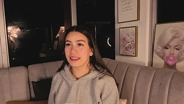 Ivanna West online show from November 6, 2025, 9:54 am