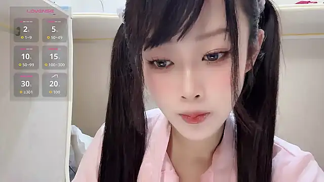 yueyue2003 online show from May 4, 2026, 12:34 pm