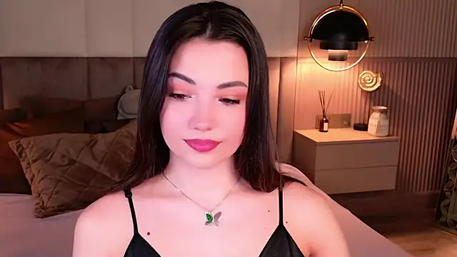 Alice Deleon online show from October 16, 2025, 6:36 am