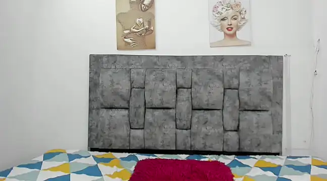 Chloe diamondss online show from February 27, 2025, 3:47 am