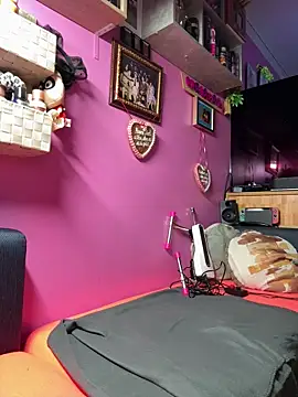 Snapshot of sexymelli18 chatting on December 2, 2025, 6:25 pm sexymelli18 online show from December 2, 2025, 6:25 pm