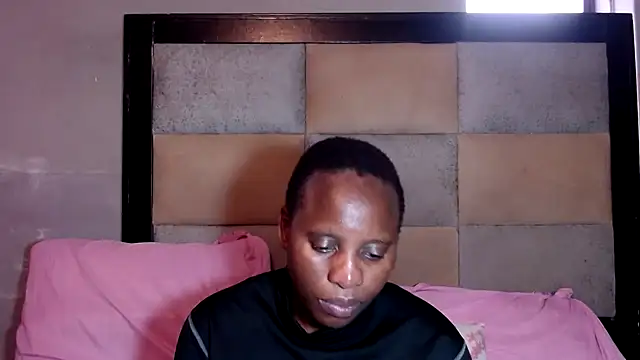 Snapshot of DIVAASS1 chatting on May 5, 2026, 8:22 am DIVAASS1 online show from May 5, 2026, 8:22 am