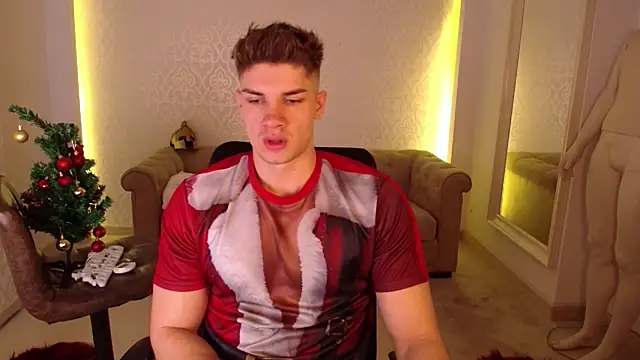 MaxKaiden online show from November 30, 2025, 5:33 am