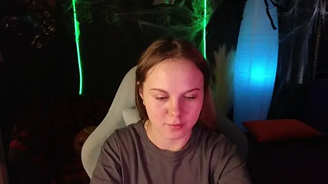 Dyna bae online show from October 25, 2025, 8:11 am