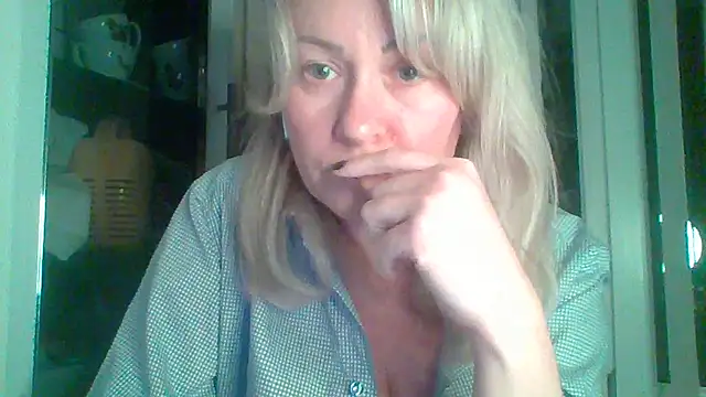 Snapshot of Mary888x chatting on February 25, 2025, 7:14 pm Mary888x online show from February 25, 2025, 7:14 pm