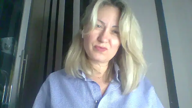 Snapshot of Mary888x chatting on March 1, 2025, 6:11 pm Mary888x online show from March 1, 2025, 6:11 pm