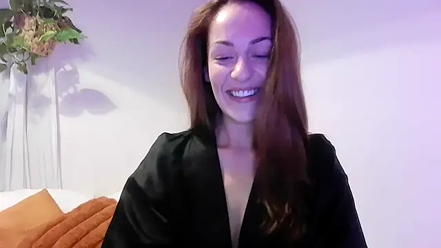 Edenfox- online show from November 23, 2025, 8:19 pm