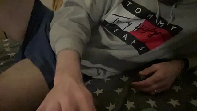 Snapshot of larsfrommars1992 chatting on February 20, 2025, 3:23 am larsfrommars1992 online show from February 20, 2025, 3:23 am