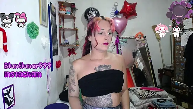 Snapshot of purplekattlyn chatting on February 22, 2025, 6:30 pm purplekattlyn online show from February 22, 2025, 6:30 pm