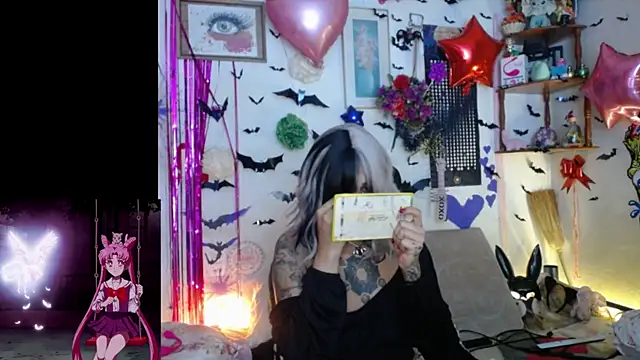 Snapshot of purplekattlyn chatting on April 2, 2026, 10:02 am purplekattlyn online show from April 2, 2026, 10:02 am