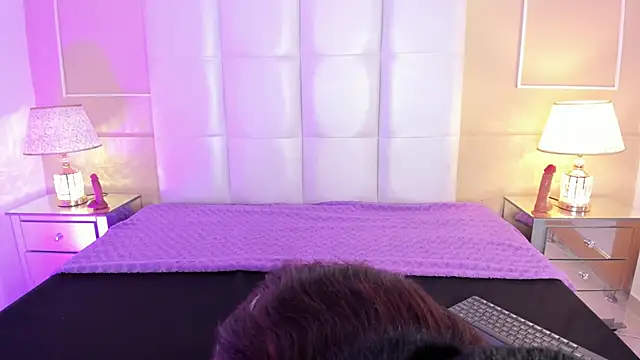 Pariss-Salvatore online show from March 5, 2025, 7:38 pm