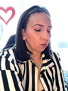 Snapshot of Mrsvictoriaaa chatting on February 22, 2026, 7:01 pm Mrsvictoriaaa online show from February 22, 2026, 7:01 pm