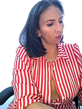 Snapshot of Mrsvictoriaaa chatting on February 26, 2026, 7:24 pm Mrsvictoriaaa online show from February 26, 2026, 7:24 pm