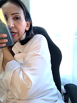 Snapshot of Mrsvictoriaaa chatting on April 10, 2026, 7:29 pm Mrsvictoriaaa online show from April 10, 2026, 7:29 pm