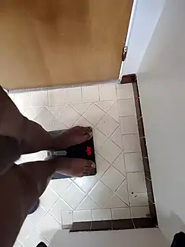 Snapshot of KingSlim56 chatting on October 8, 2025, 2:47 pm KingSlim56 online show from October 8, 2025, 2:47 pm