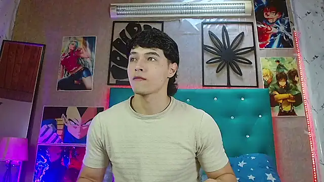 LiamAndrewzz online show from December 4, 2025, 7:22 pm