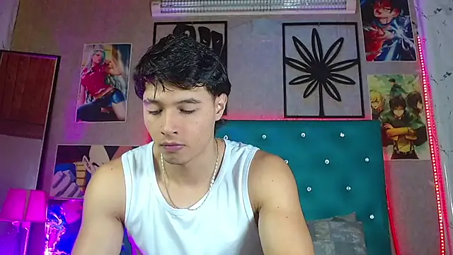 Snapshot of LiamAndrewzz chatting on June 21, 2026, 4:37 am LiamAndrewzz online show from June 21, 2026, 4:37 am