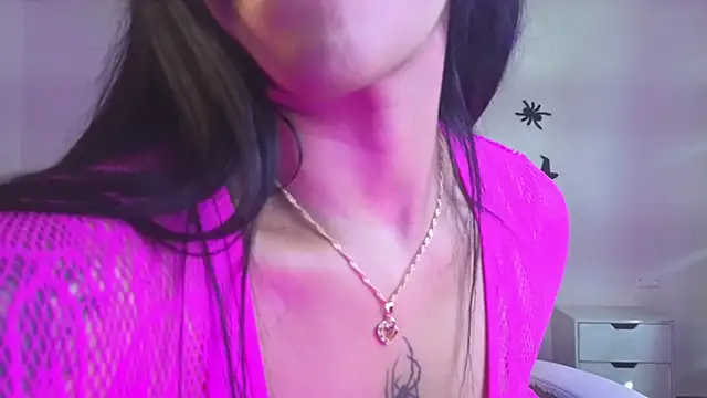 Snapshot of camille1310 chatting on November 6, 2025, 9:37 pm camille1310 online show from November 6, 2025, 9:37 pm