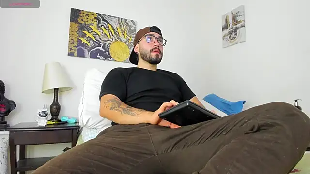 Snapshot of jeyco_santino chatting on April 1, 2026, 1:39 am jeyco santino online show from April 1, 2026, 1:39 am