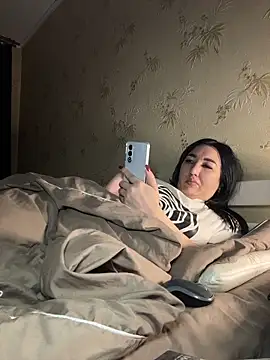 Naughtbaby 2025 online show from February 28, 2026, 1:39 am