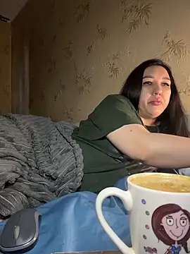 Snapshot of Naughtbaby_2025 chatting on June 15, 2026, 2:36 am Naughtbaby 2025 online show from June 15, 2026, 2:36 am