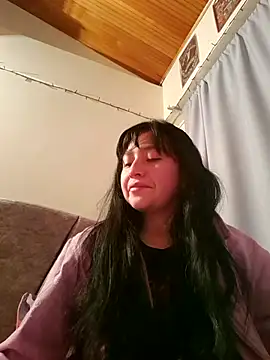 Arielle lov online show from September 19, 2025, 4:03 am