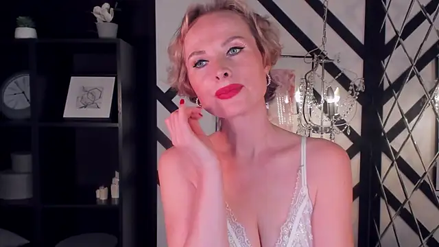 Sandra Kind online show from March 18, 2025, 11:41 am