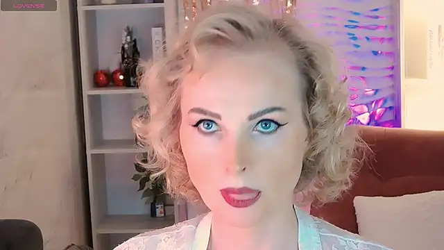 Sandra Kind online show from January 18, 2026, 5:33 am