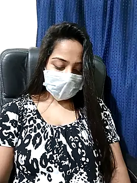 COZY ROZI online show from February 27, 2025, 4:43 pm