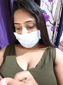 COZY ROZI online show from September 25, 2025, 4:54 pm