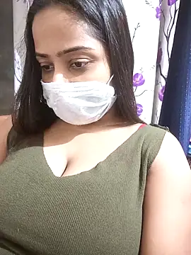 COZY ROZI online show from November 17, 2025, 3:07 pm