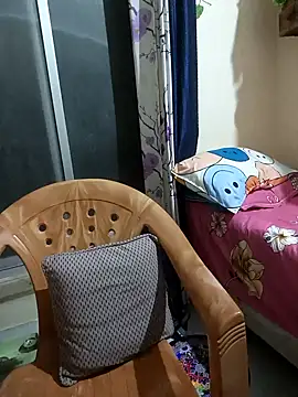 COZY ROZI online show from November 21, 2025, 6:06 pm