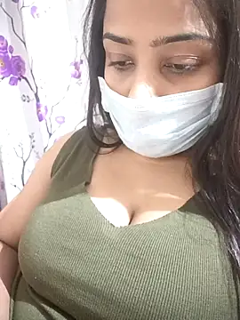 COZY ROZI online show from November 27, 2025, 4:42 pm