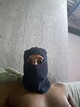 Snapshot of Delavia chatting on November 15, 2025, 8:05 pm Delavia online show from November 15, 2025, 8:05 pm