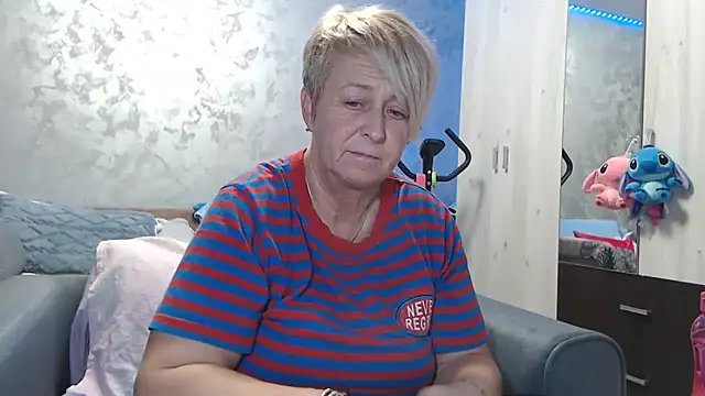 RosesandLillies online show from March 2, 2026, 5:53 pm