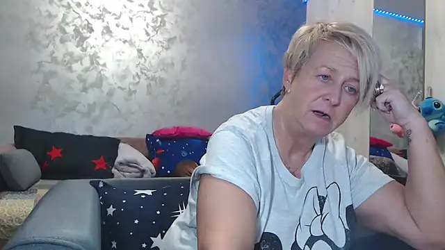 RosesandLillies online show from March 25, 2026, 4:46 pm