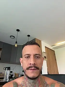 fitnolan online show from March 13, 2026, 2:23 pm