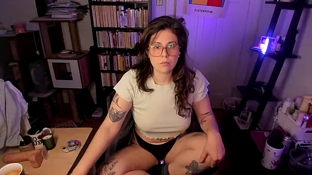 Rosiee69  online show from January 13, 2026, 8:36 pm