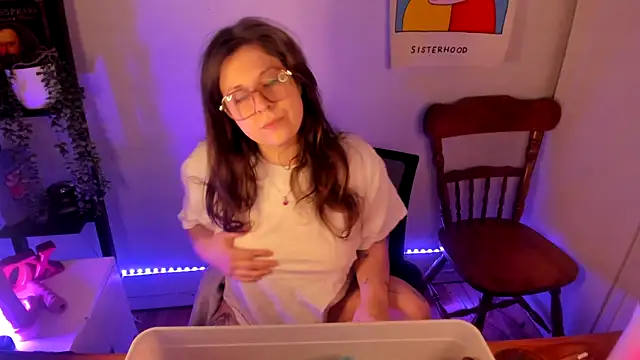 Rosiee69  online show from March 22, 2026, 2:42 pm