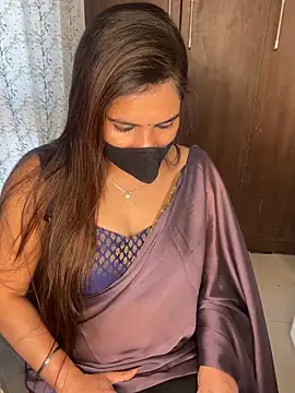 Sexy Madhuri Bhabhi online show from March 9, 2026, 6:17 am